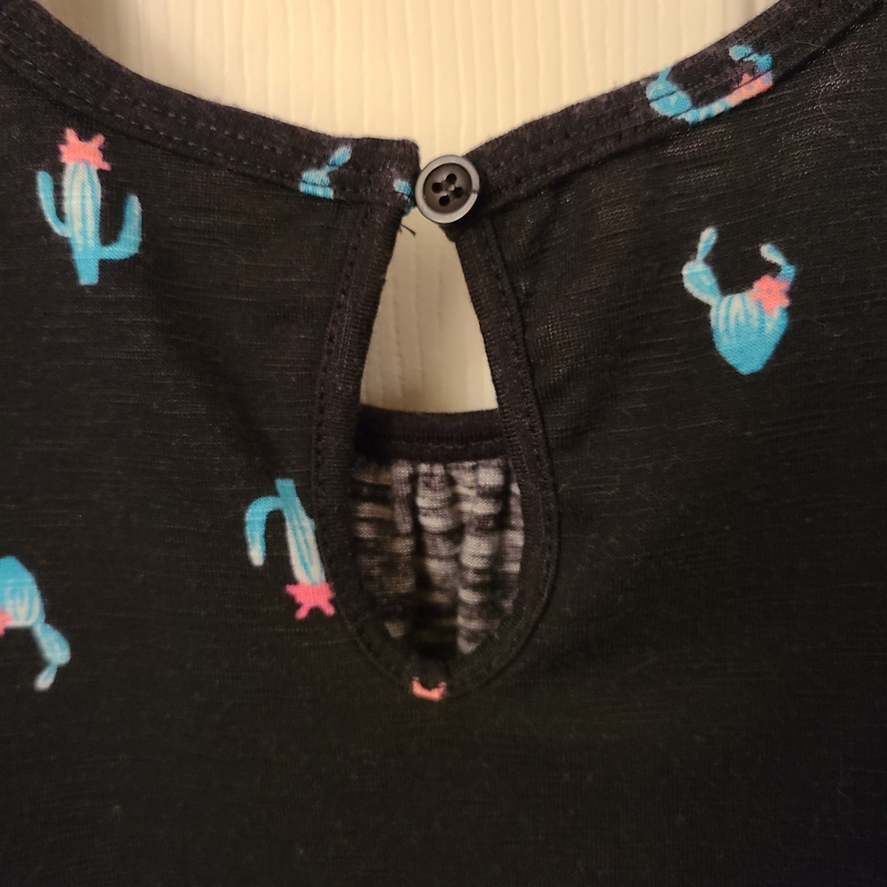 Mudd Cold Shoulder Romper - Picture 5 of 6